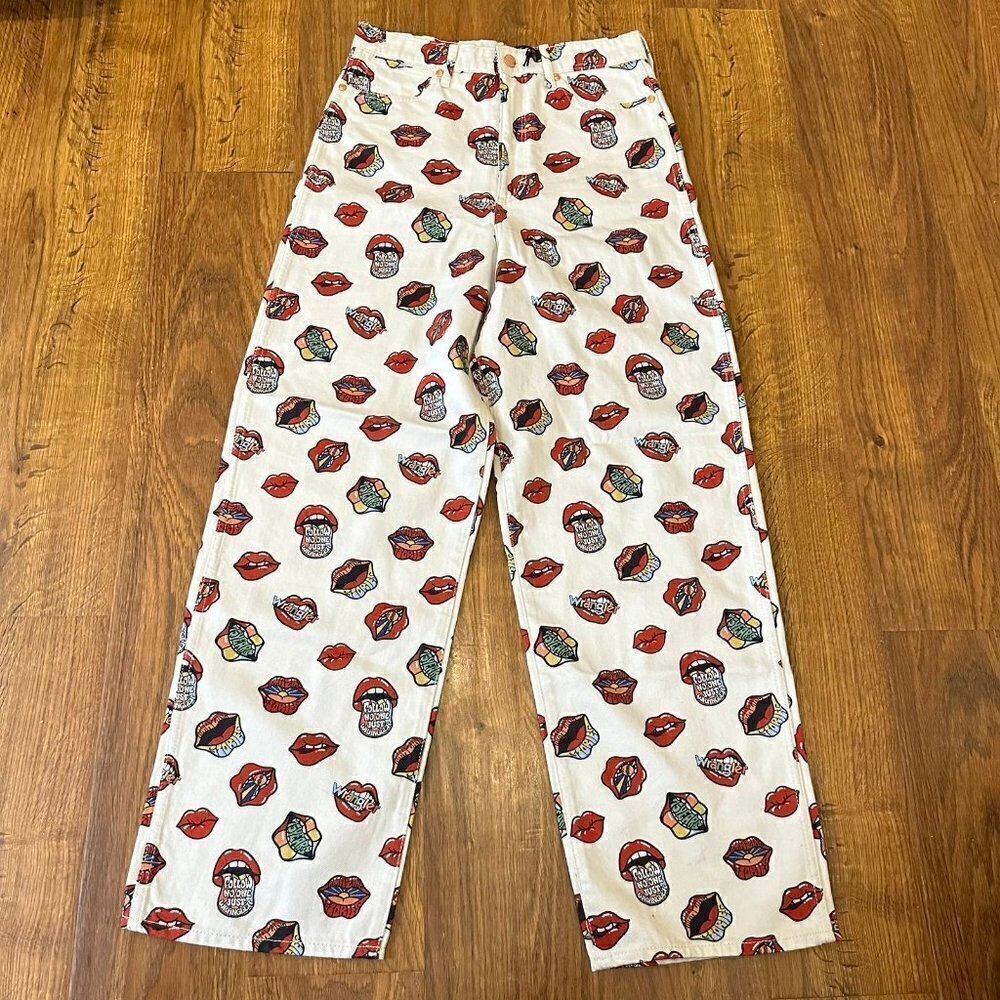 NWT Wrangler Barrel Jeans in Read my Lips print - Picture 5 of 11